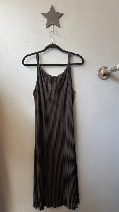 Ribbed Pleat Midi Dress