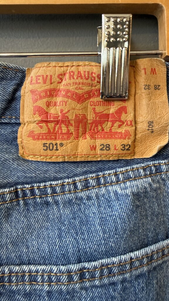 501 Straight Jeans