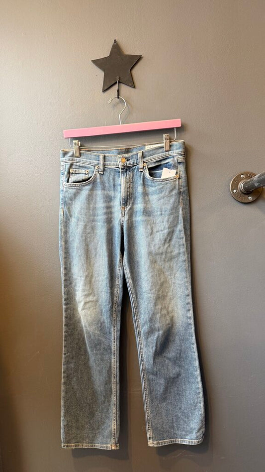 Soft Straight Jeans