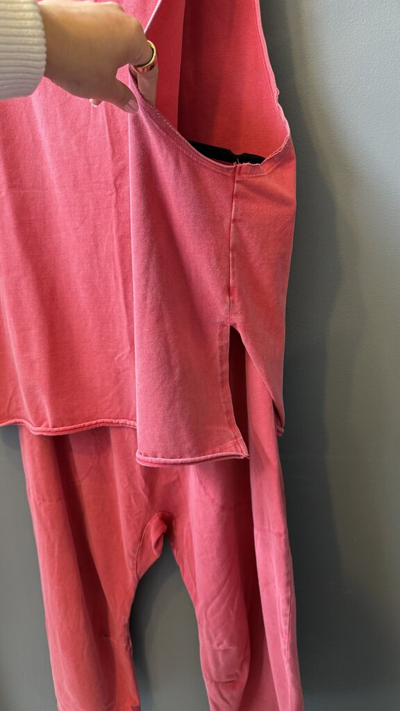 Set Muscle Tank + Crop Pants