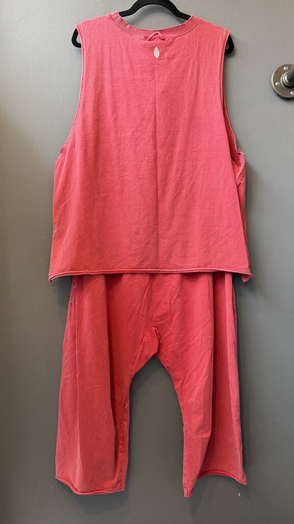 Set Muscle Tank + Crop Pants