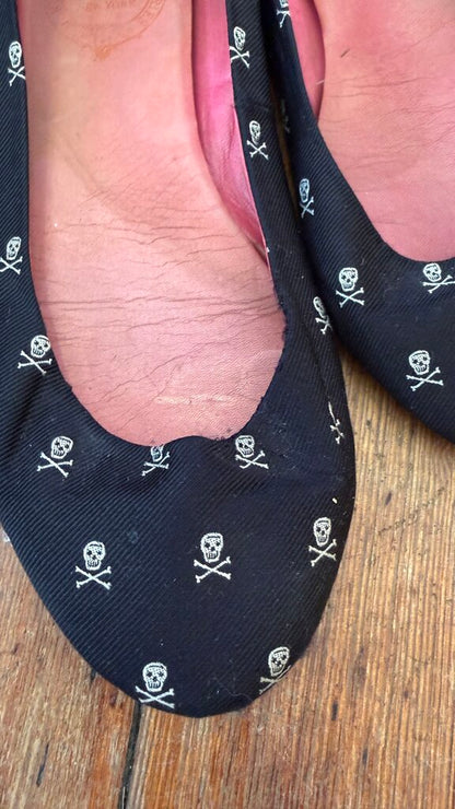 Skull Crossbones Flats