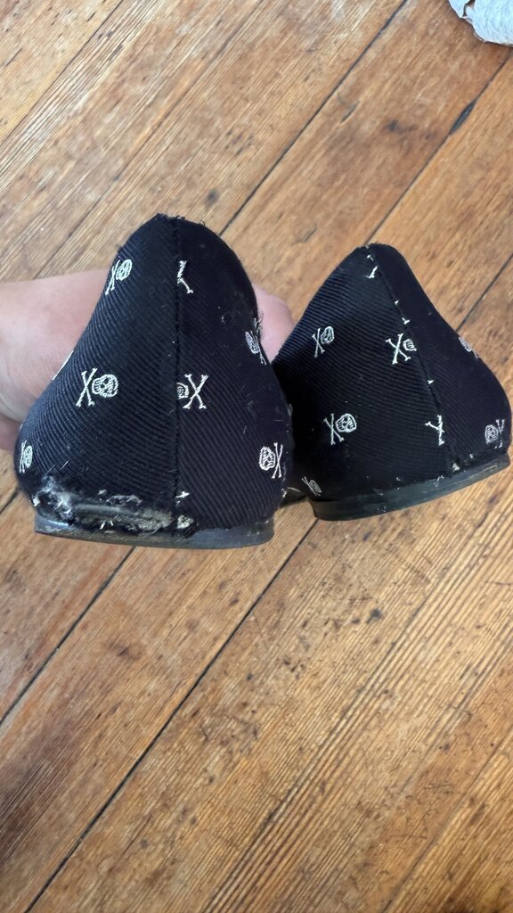 Skull Crossbones Flats