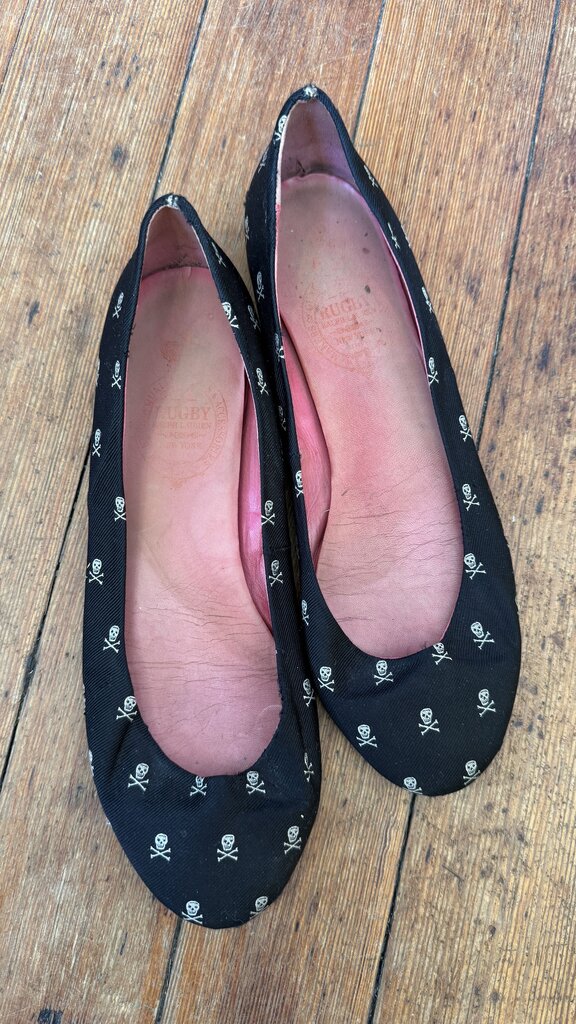 Skull Crossbones Flats