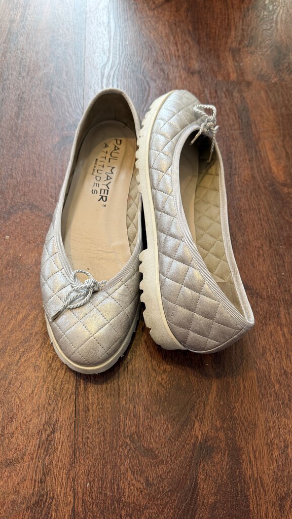 Quilted Silver Flats