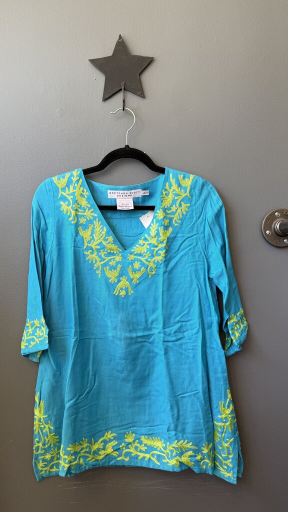 Embroidered 3/4 Sleeve Tunic Top