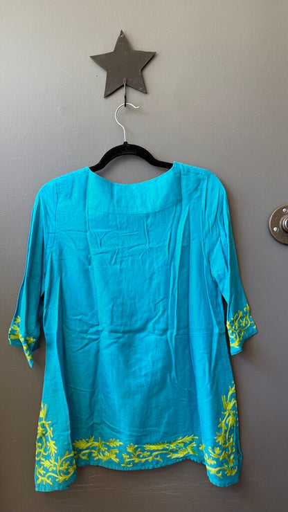 Embroidered 3/4 Sleeve Tunic Top