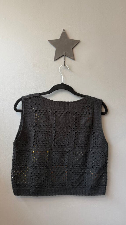 Granny Square Sleeveless Pullover