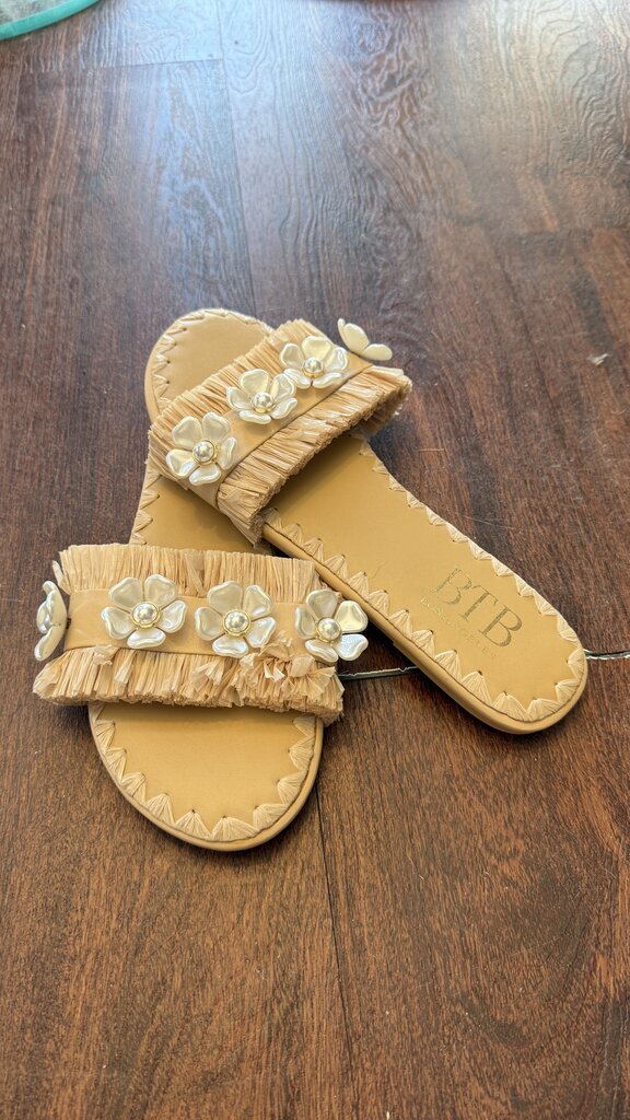 Pearly Flower Raffia Slides