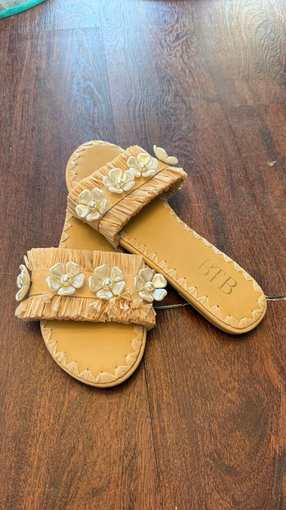 Pearly Flower Raffia Slides