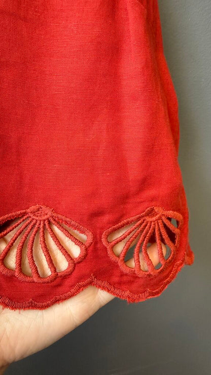 Shell Hem Crop Top
