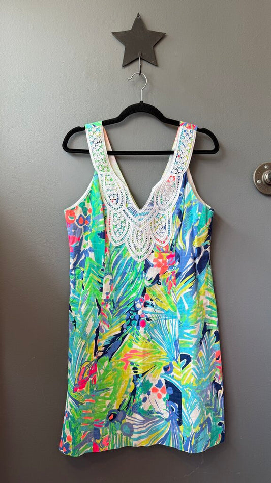 Lace Applique Vneck Shift Dress