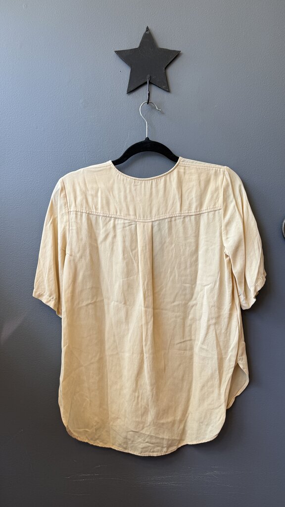 Silk Keyhole Sleeveless Blouse