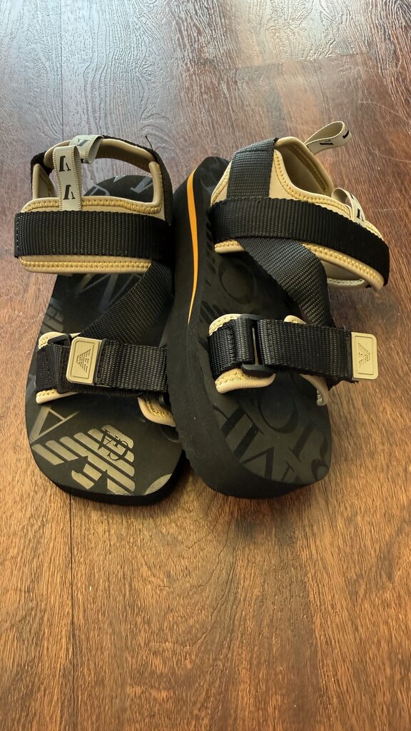 Velcro Cushion Sandals