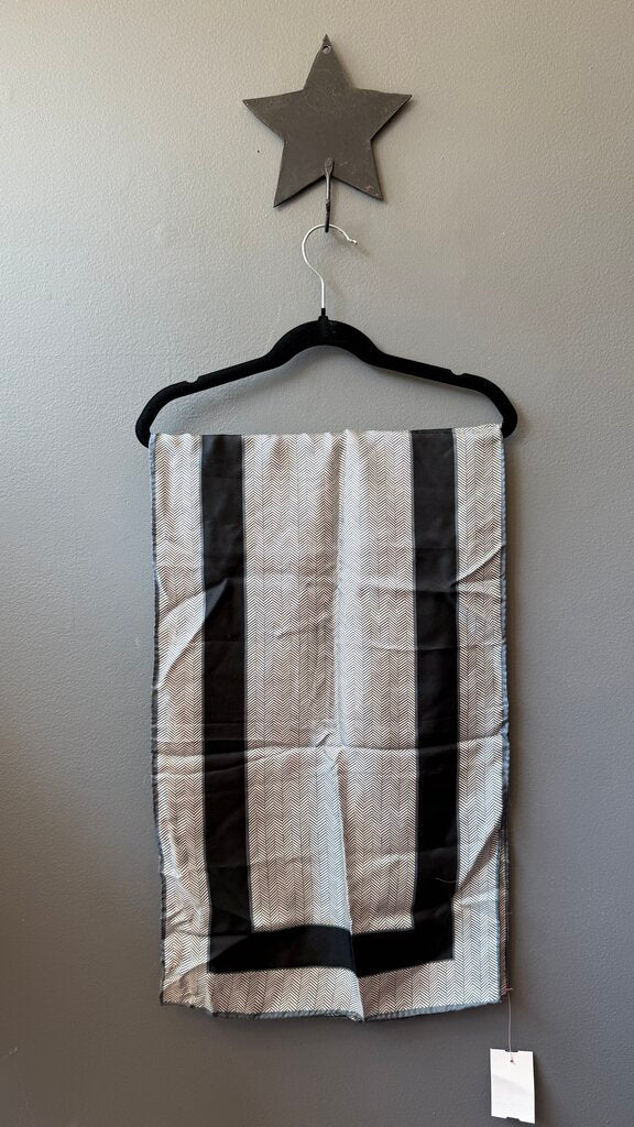 Silk Chevron Print Thin Scarf