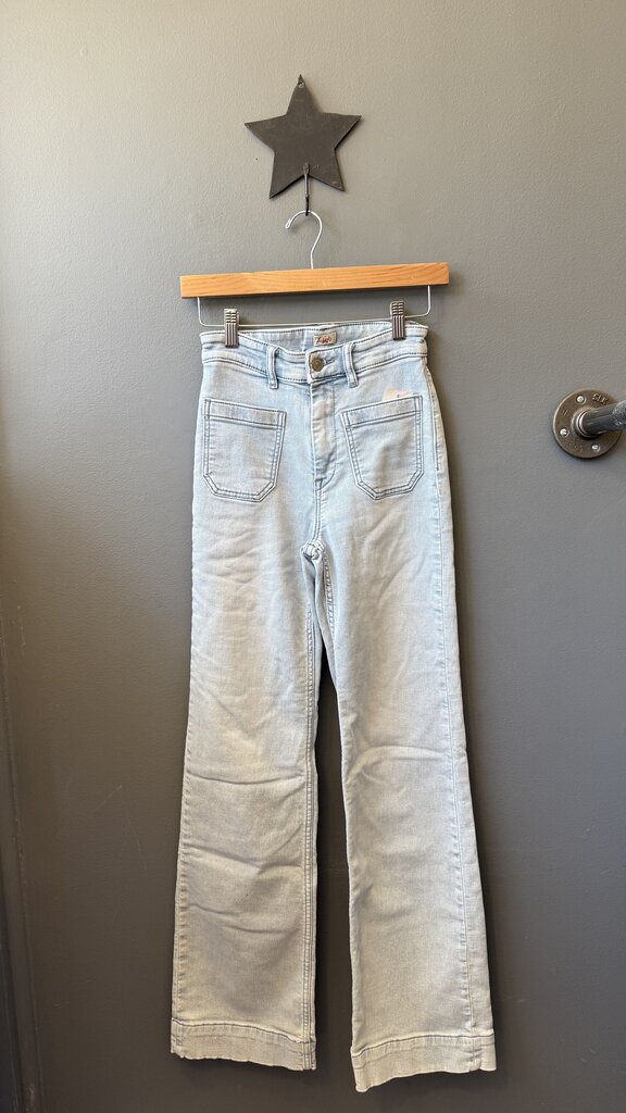 Soft Patch Pocket Flare Jeans