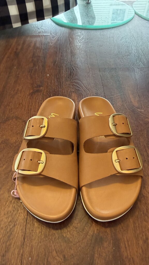 Leather Buckle Sandals
