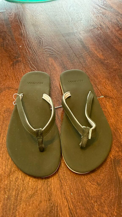 Thin Strap Flip Flop Sandals