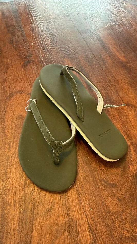 Thin Strap Flip Flop Sandals