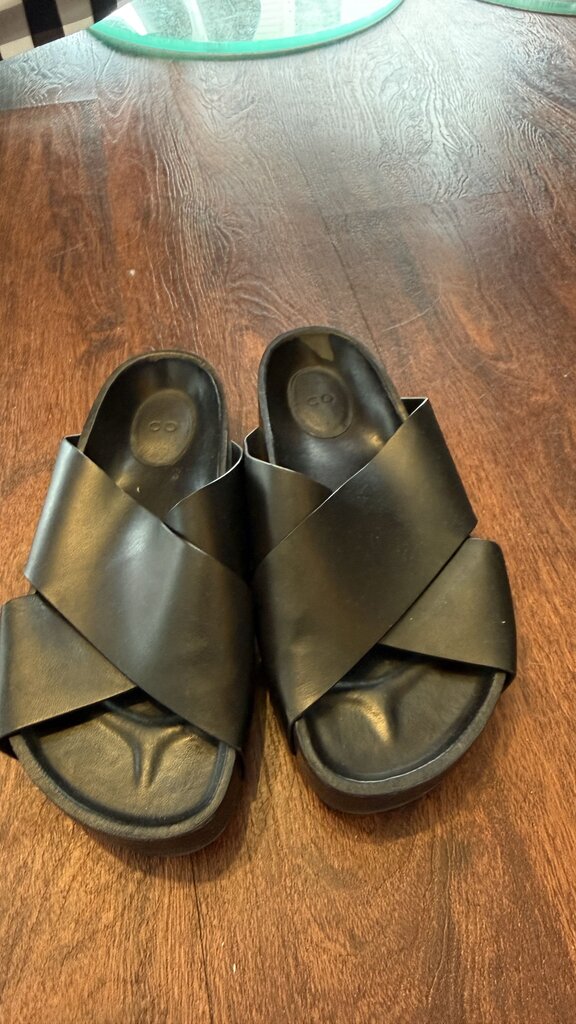 Molded Footbed Platform Sandals