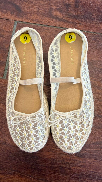 Mesh Embroidered Mary Jane Flats