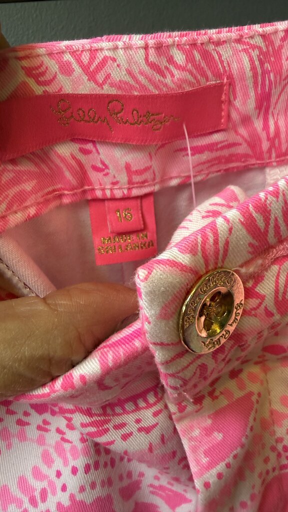 Buttercup Scallop Shorts