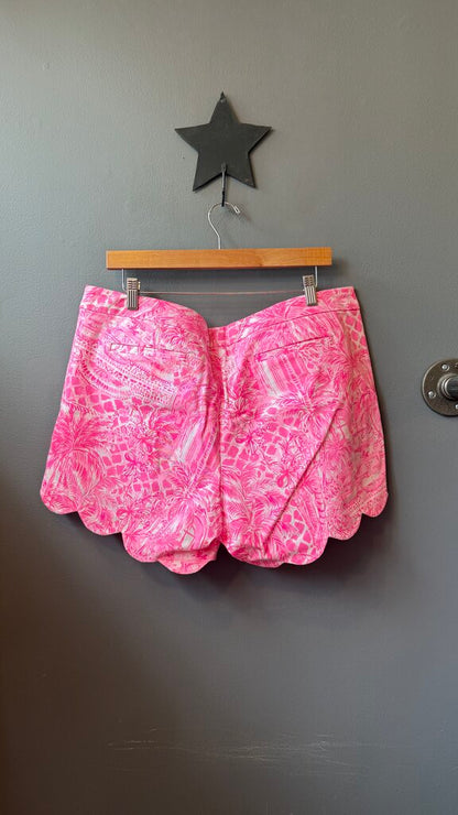 Buttercup Scallop Shorts