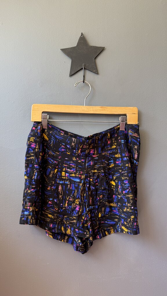 Side Zipper Shorts