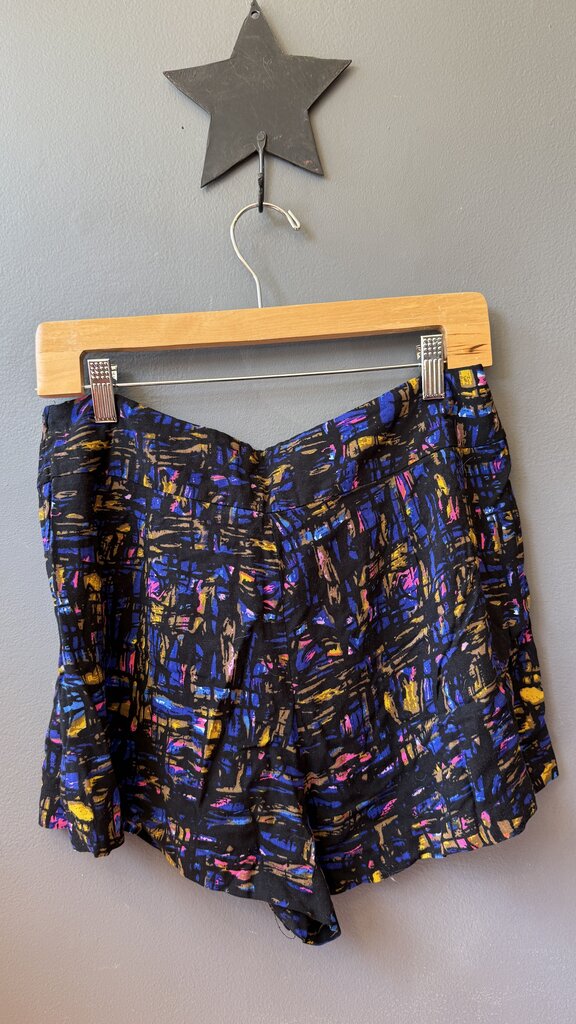 Side Zipper Shorts