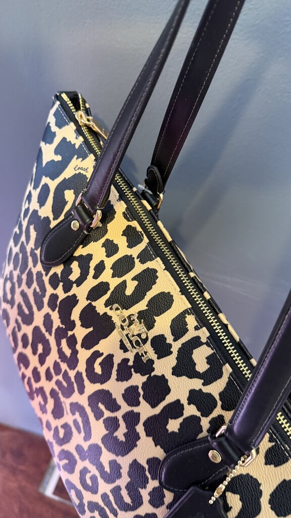 Leopard Gillroy Zipper Tote