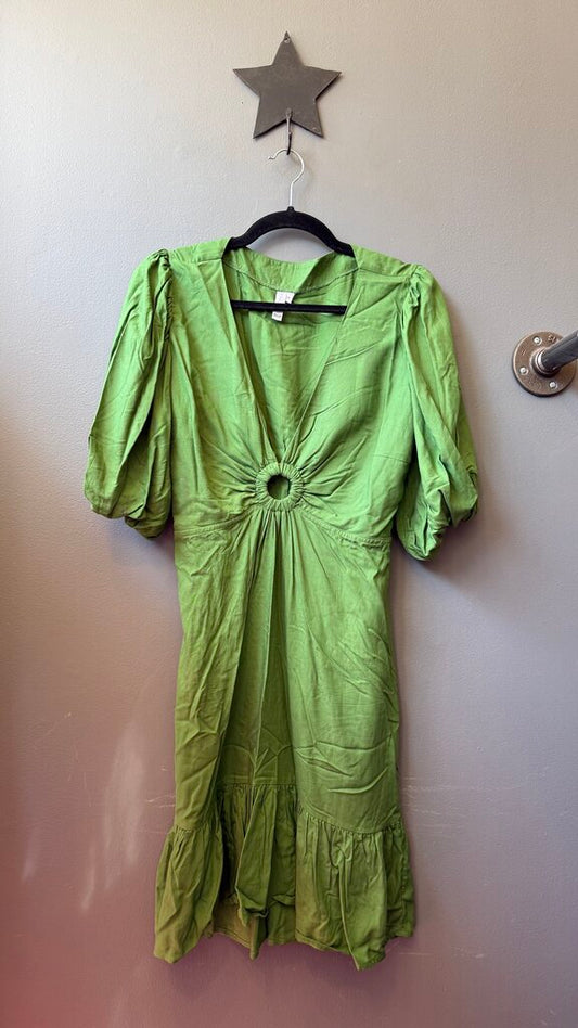 Ring Center Green Dress