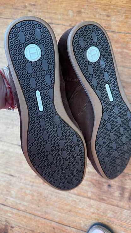 Suede Nike Air Low Profile Sneakers