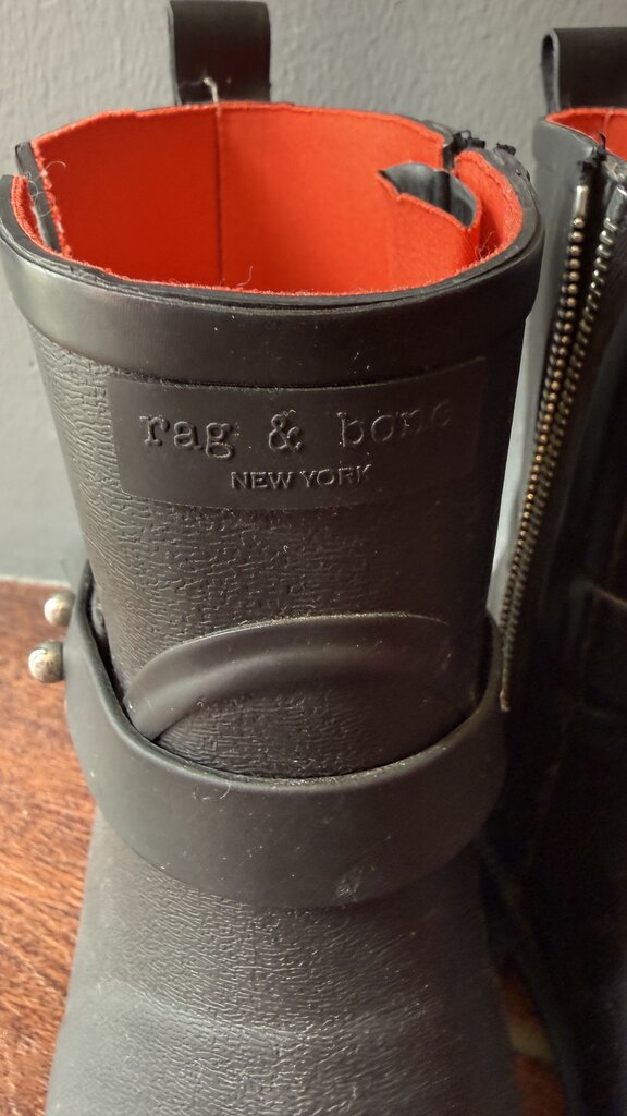 Short Rainboots
