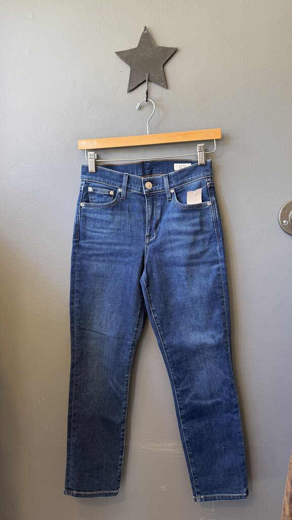 Short The Stir Slim Jeans