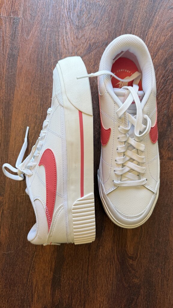 Court Legacy Lift Sneakers