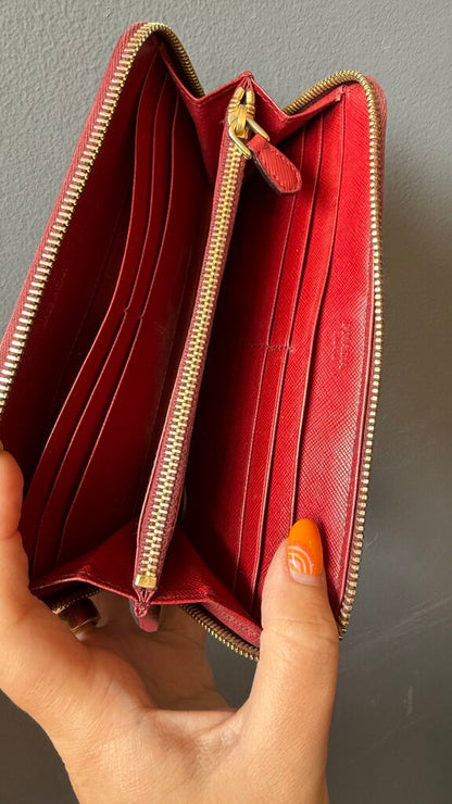 Vintage Saffiano Zippy Wallet