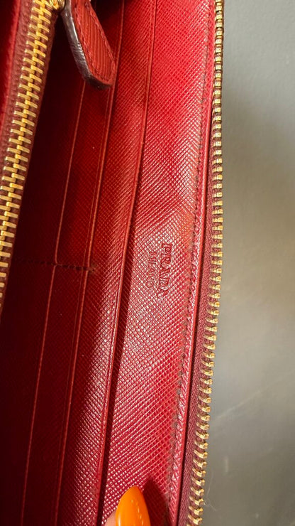 Vintage Saffiano Zippy Wallet