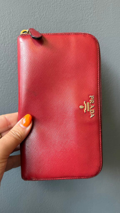 Vintage Saffiano Zippy Wallet