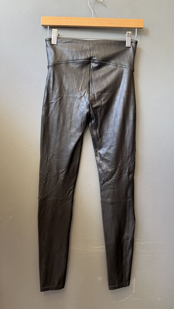 Sateen Faux Leather Zipper Leggings