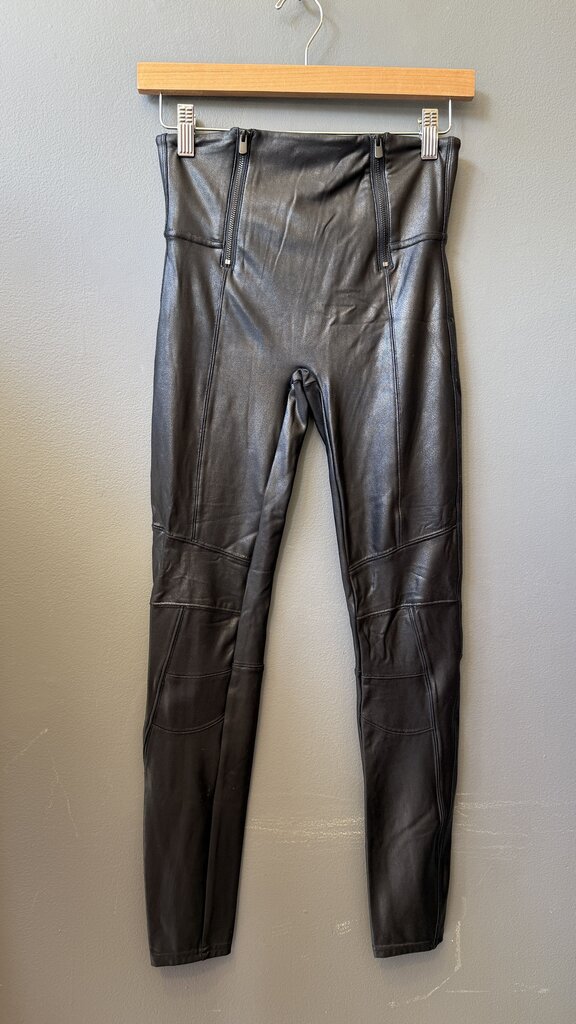 Sateen Faux Leather Zipper Leggings