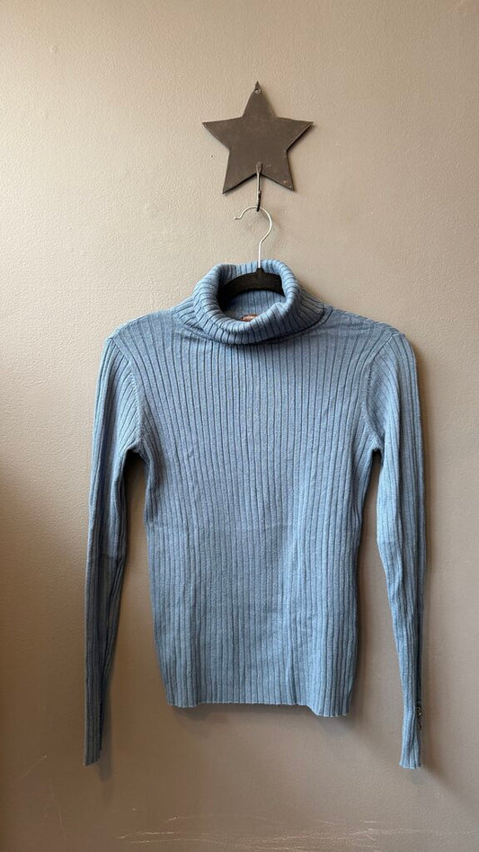 Ribbed Button Cuff Turtleneck