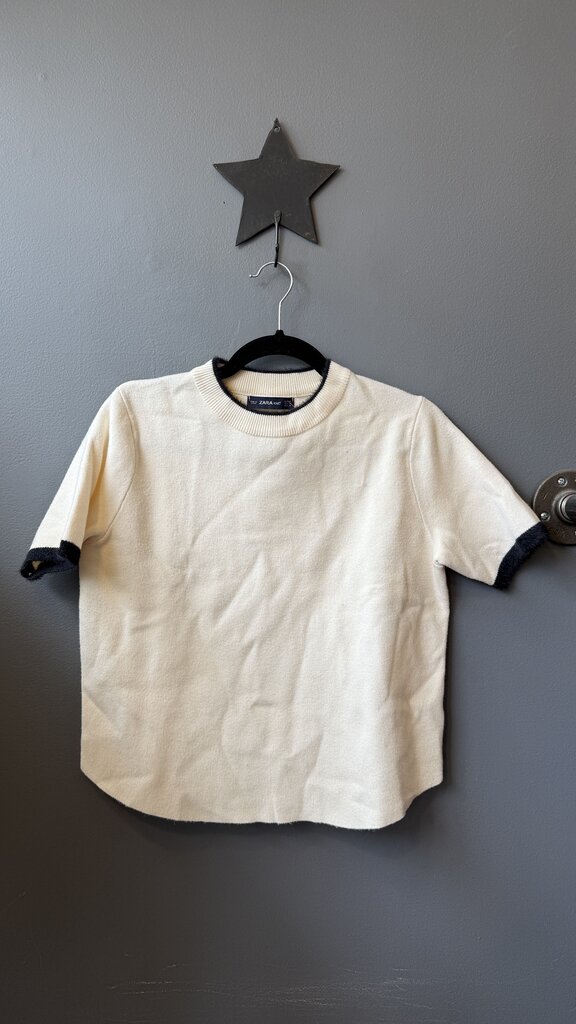 Black Trim Short Sleeve Sweater