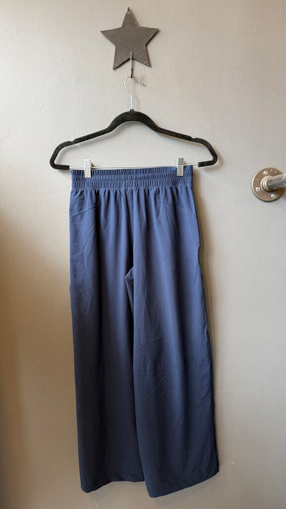 Swift Mid-Rise Wide-Leg Pant