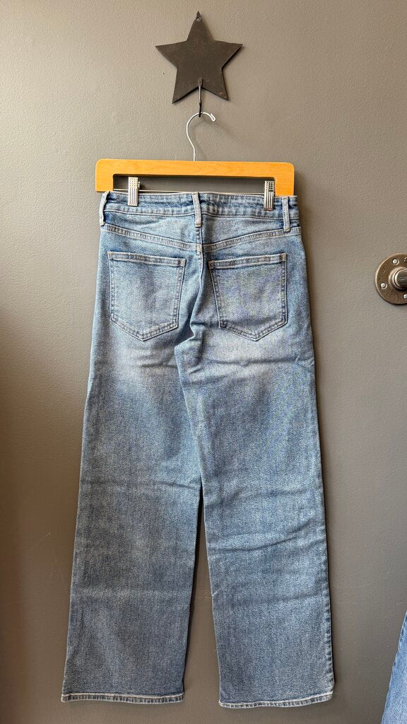 Wide Leg Patch Pocket Jeans