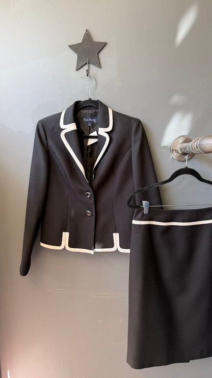Round Lapel Skirt Blazer Suit