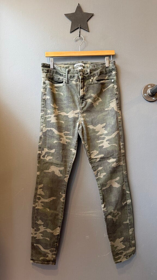Good Legs Camo Skinny Jeans