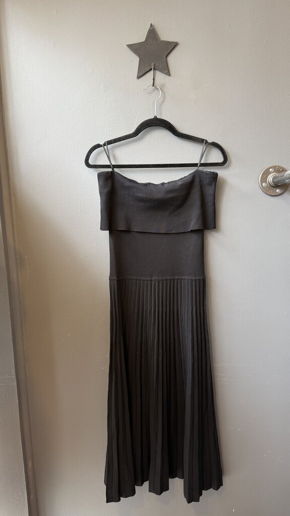 Knit Off the Shoulder Pleated Midi Dress