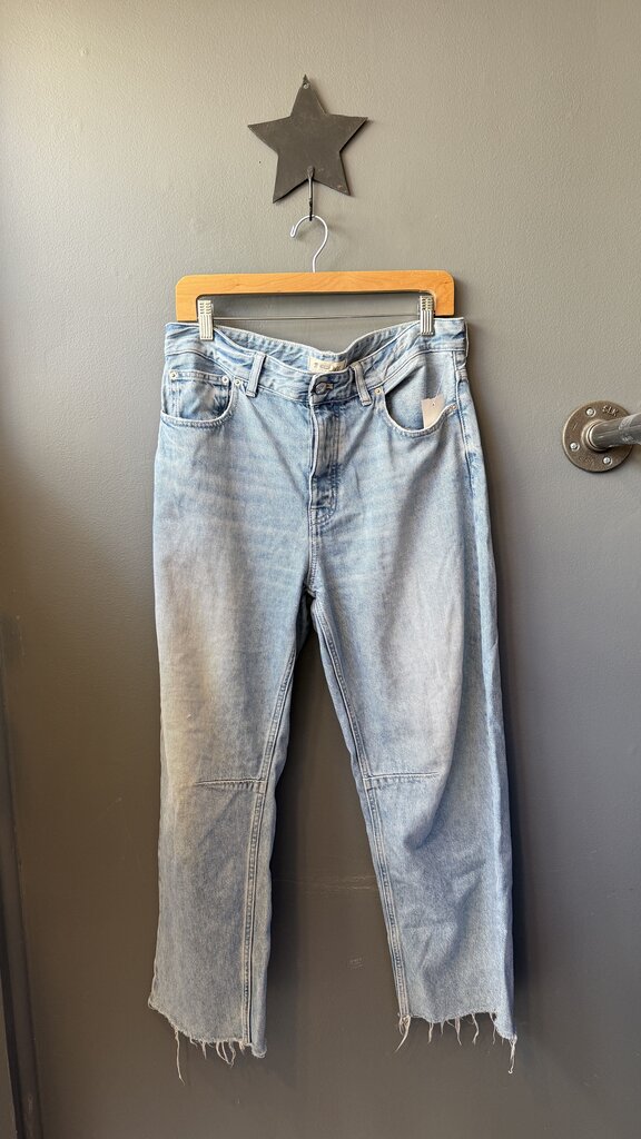 Darted Barrel Leg Jeans