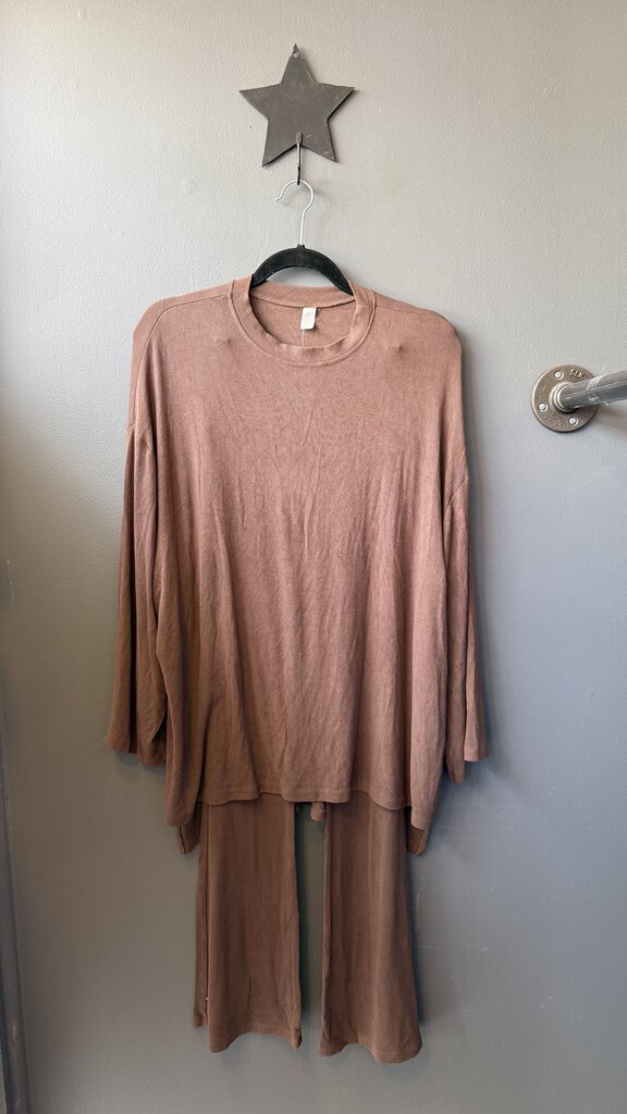 Set Ribbed Oversized Top + Flare Pants