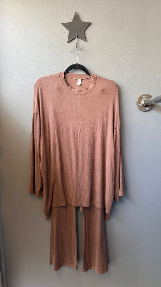 Set Ribbed Oversized Top + Flare Pants